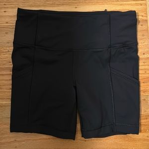 Lululemon 6” Inseam Biker Shorts with Side and Back Pocket